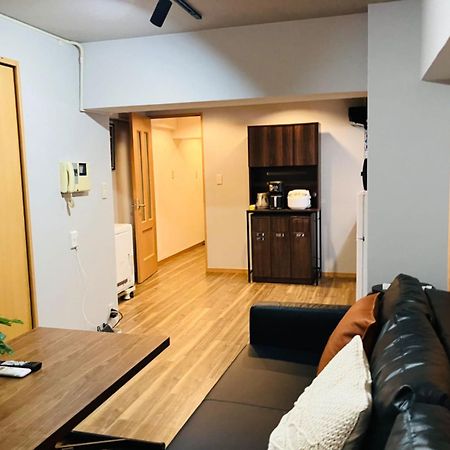 Апартаменты B-Shinjuku Hana Luxury House Токио Экстерьер фото